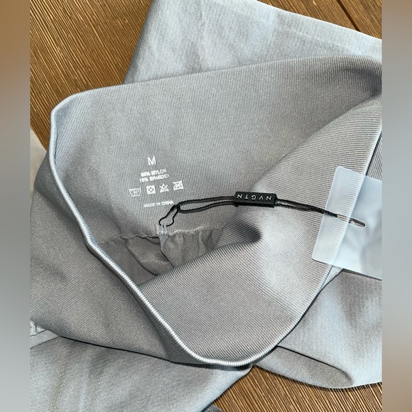 NVGTN high waisted seamless leggings NWT - Picture 3 of 4